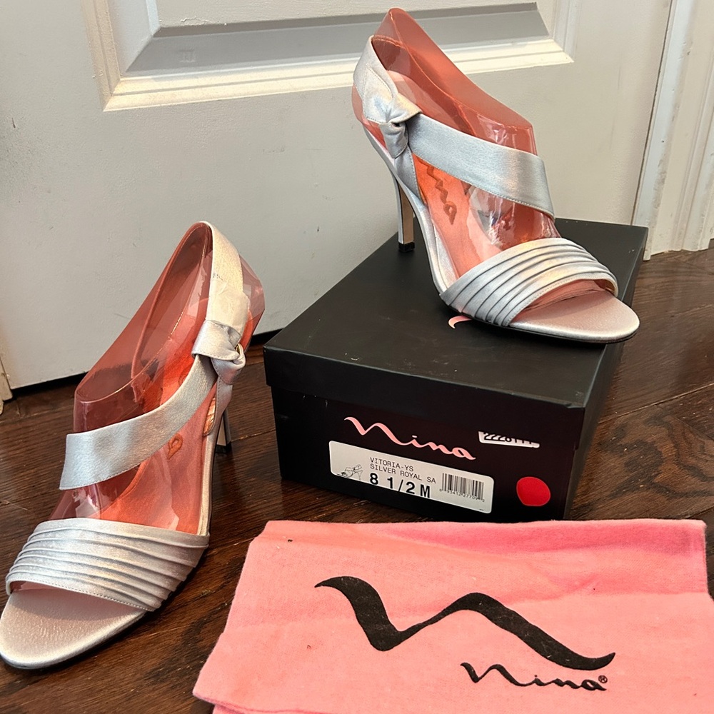 Brand New in Box Nina Vitoria Silver Dress Shoes